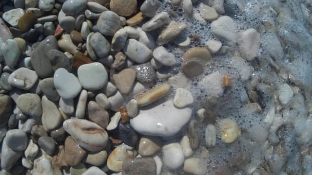 Jaki kamień pod oczyszczalnie? Najlepsze materiały do filtracji ścieków Jaki kamień pod oczyszczalnie? Najlepsze materiały do filtracji ścieków